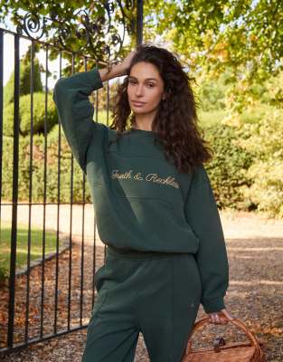 4th & Reckless - Oversize-Sweatshirt in Tannengrün mit Logo-Stickerei, Kombiteil