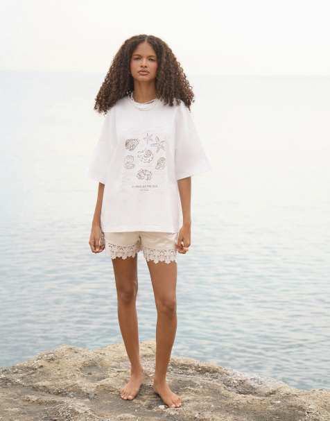 4th & Reckless – Oversize-T-Shirt aus Baumwolle in Cremeweiß mit Muschelgrafik - view 1