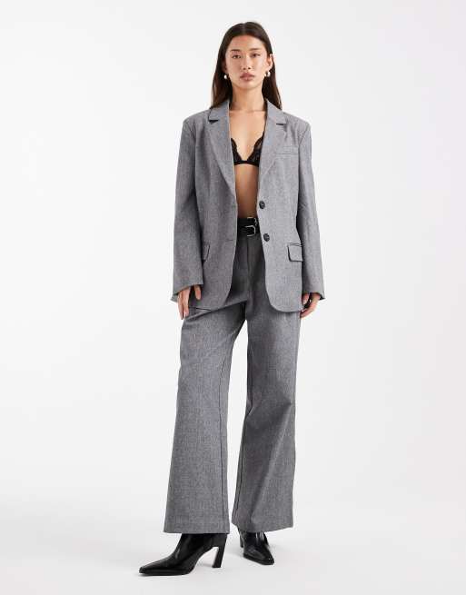 4th & Reckless oversized pocket detail mansy blazer co-ord in grey, 3 of 4
