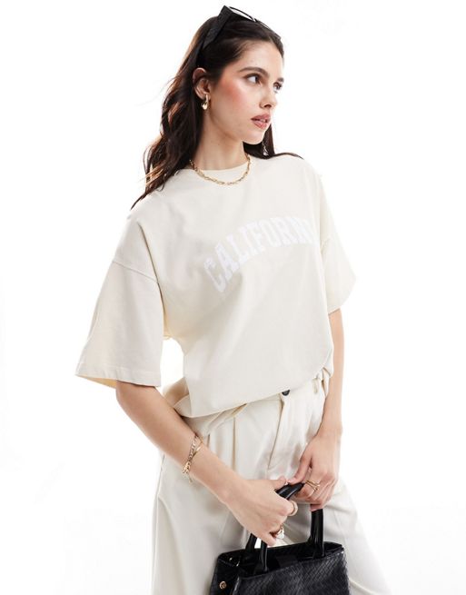 4th & Reckless - Oversized T-shirt med 'California'-print i cremehvid