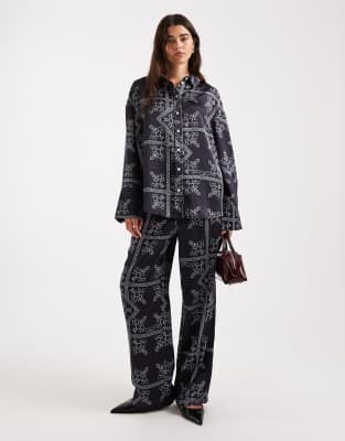 Pantalon d'ensemble ample à taille élastique en satin imprimé cachemire - Bleu marine-Multicolore 44