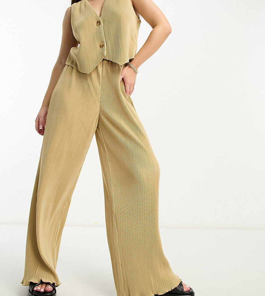 4th & Reckless Petite exclusive plisse wide leg trouser co-ord in camel-Neutral