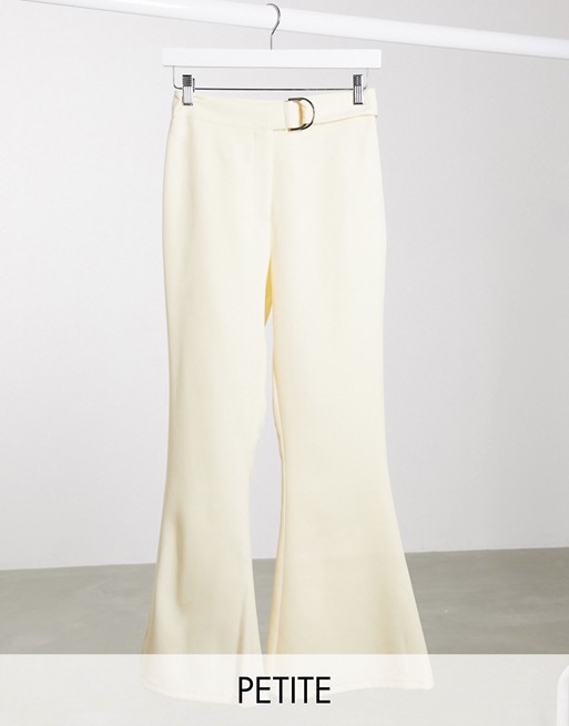 4th & Reckless Petite exclusive tailored trouser with belt in cream