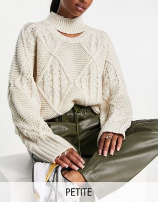 4th & Reckless Petite knitted jumper in cream