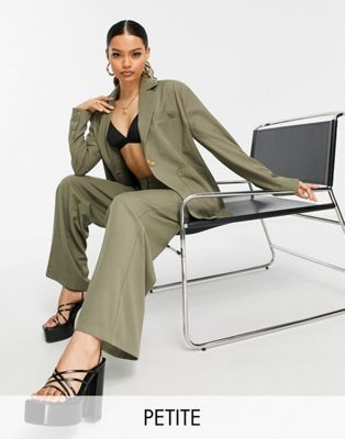 4th & Reckless Petite oversized blazer co ord in olive