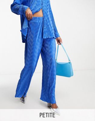 4th & Reckless Petite plisse wide leg trouser co-ord in electric blue