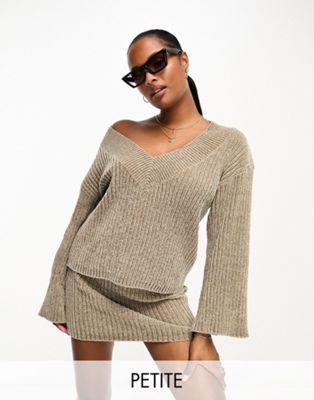 4th & Reckless Petite knitted v neck jumper co-ord in light brown - ASOS Price Checker