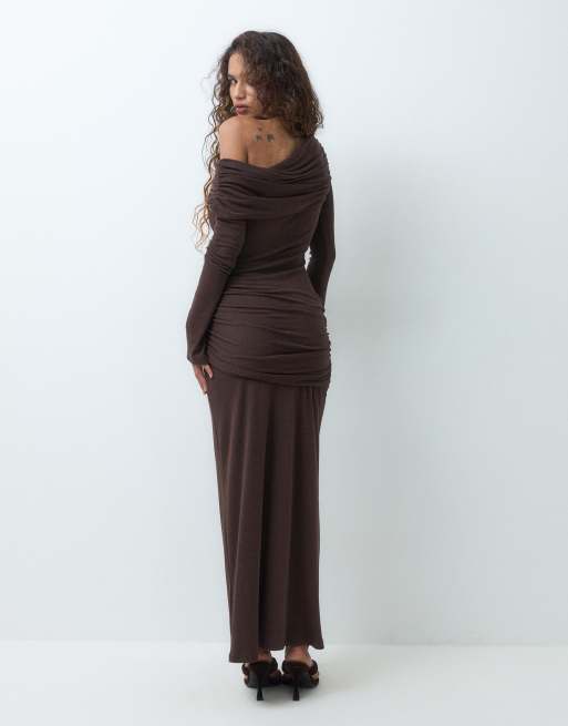 4th & Reckless Petite soft touch asymmetric foldover shoulder waist drape detail maxi dress in chocolate, 2 of 5