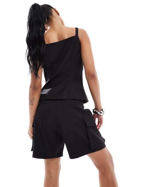 4th & Reckless Petite tailored pocket detail shorts co-ord in black, 5 of 5