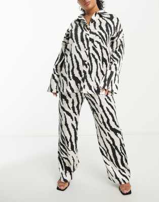 4th & Reckless Plus 4th & Reckless Plus exclusive satin wide leg trouser co-ord in zebra print-Multi