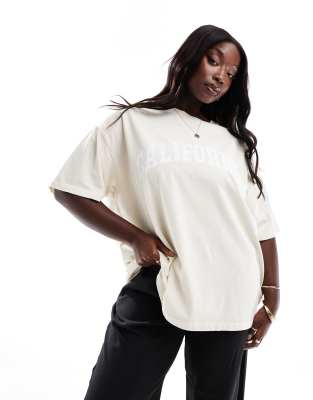 4th & Reckless Plus - Exklusives T-Shirt in Creme im Distressed-Look mit California-Logo-Gelb