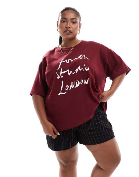 4th & Reckless Plus – T-Shirt in Burgunderrot mit „Fourth Studio London“-Motiv - view 1
