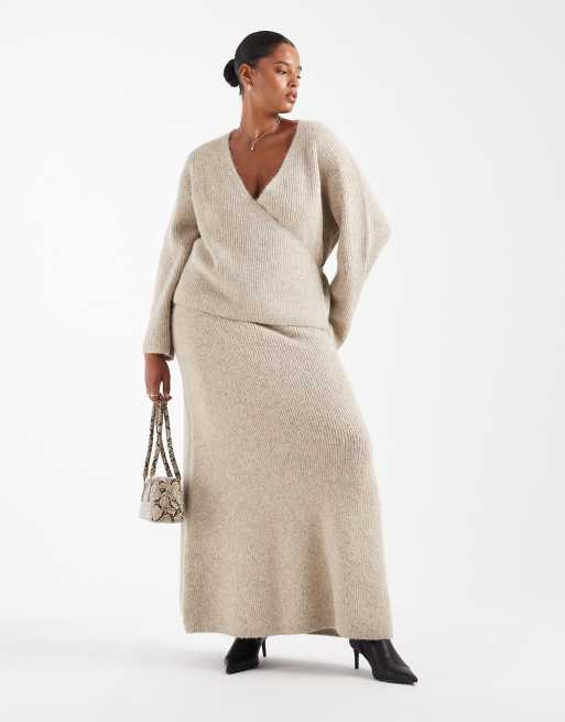 4th & Reckless Plus wool feel soft knitted maxi skirt in beige (part of a set), 2 of 5