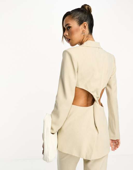 4th & Reckless Praia backless detail blazer in oat cream (part of a set), 3 of 4