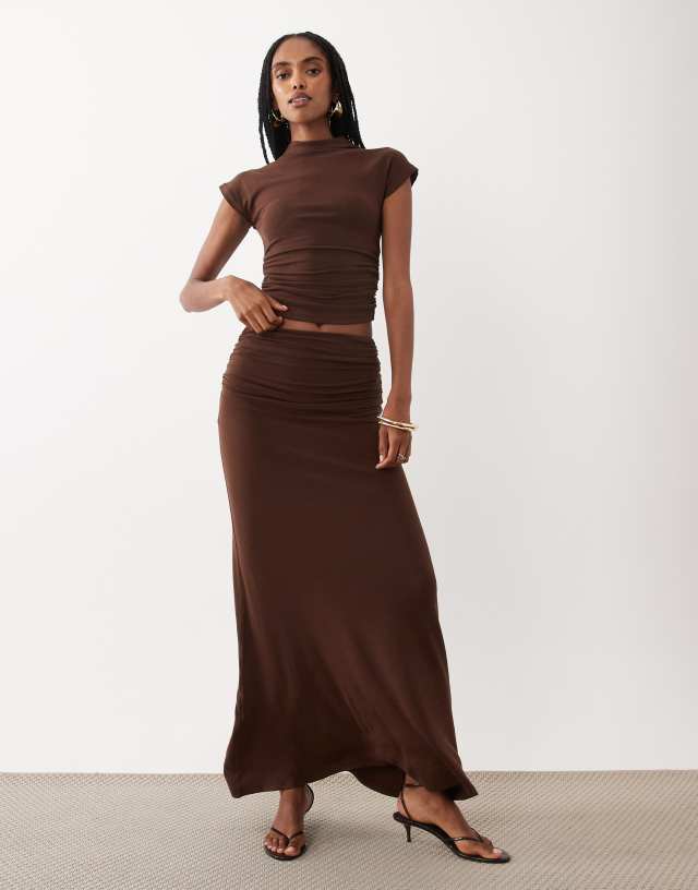 4th & Reckless ruched side high neck short sleeve top in chocolate