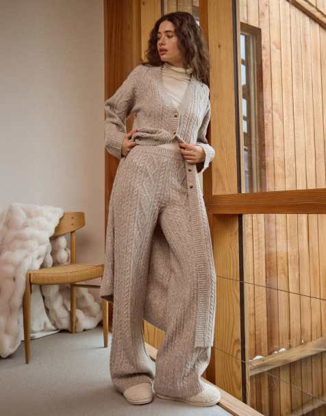 4th & Reckless - Ruimvallende gebreide broek met wijde pijpen en kabels van wolmix in taupe, deel van co-ord set - view 1