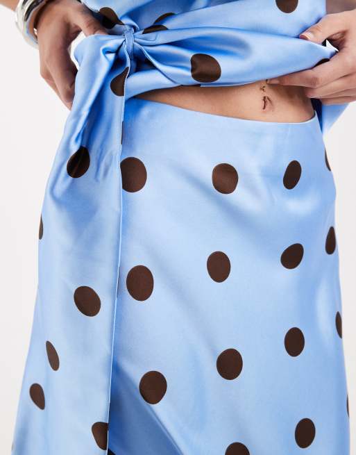 4th & Reckless satin column maxi skirt co-ord in blue & chocolate polka dot, 4 of 5