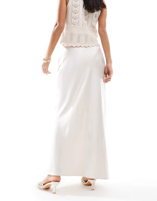 4th & Reckless satin column maxi skirt in cream, 4 of 5