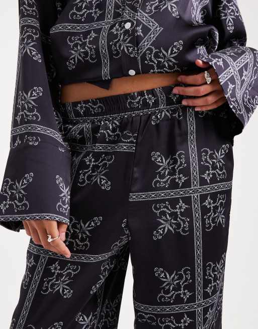 4th & Reckless satin elasticated waist wide leg trousers co-ord in navy paisley print, 5 of 5