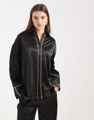4th & Reckless - Satin-Hemdbluse in Schwarz mit Kontrastbesatz, Kragen und breiten Manschetten, Kombiteil
