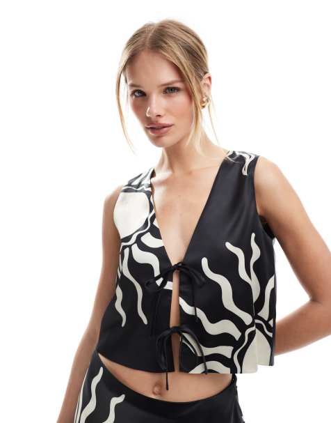 4th & Reckless satin reversible bow tie detail cropped top co-ord in mono contrast sun print