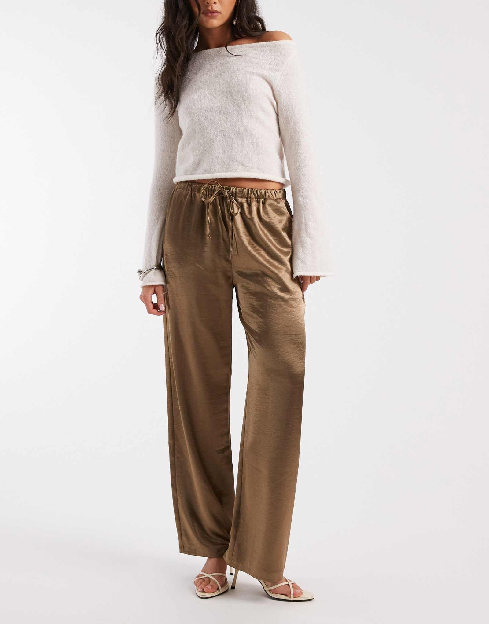 4-е и бесшабашные атласные брюки с прямой завязкой на талии цвета хаки