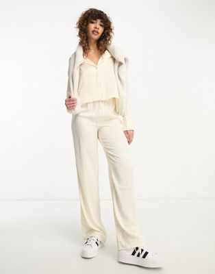 4th & Reckless satin wide leg trouser co-ord in cream jacquard