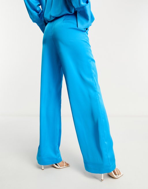 Bleu flare leg satin pant (red) – Mint Boutique