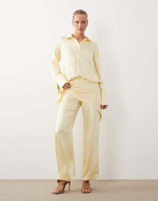 Satinhose in Zitronengelb mit weitem Bein und gebundenem Wickeldetail, Kombiteil-Weiß Weiß 40