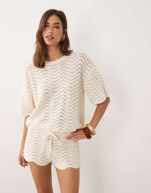 4th & Reckless semi sheer wavy knit drawstring waist scallop edge beach shorts co-ord in beige, 3 of 6