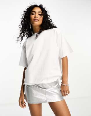 White shoulder padded online t shirt