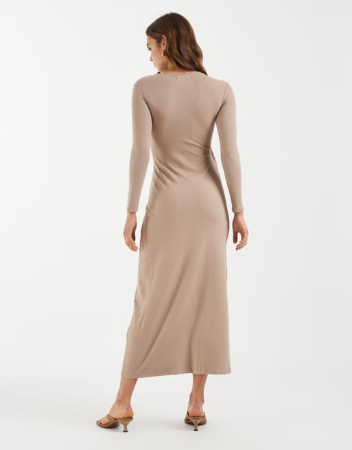 4th & Reckless soft touch twist front drape detail maxi dress in mocha, 4 of 4