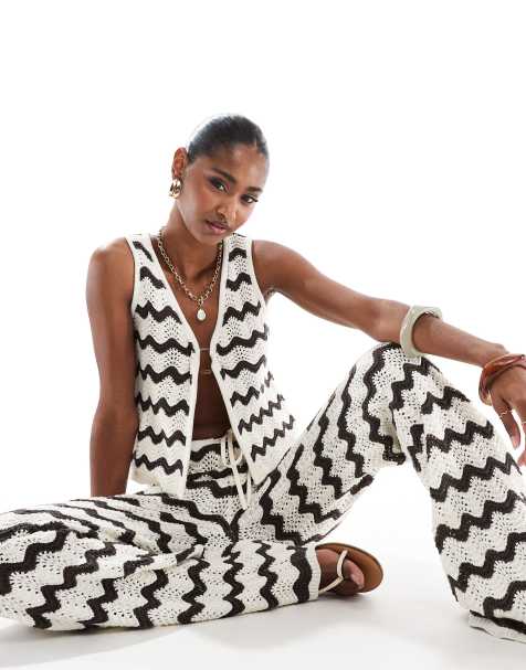 4th & Reckless split front ring detail crochet beach top co-ord in chocolate and cream wave - view 1