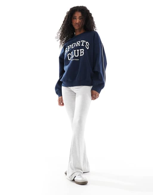 4th & Reckless – Sports Club – Marinblå sweatshirt i oversize med broderad logga, 2 av 4