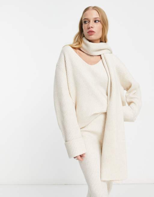 4th Reckless sweater set with scarf in white ASOS