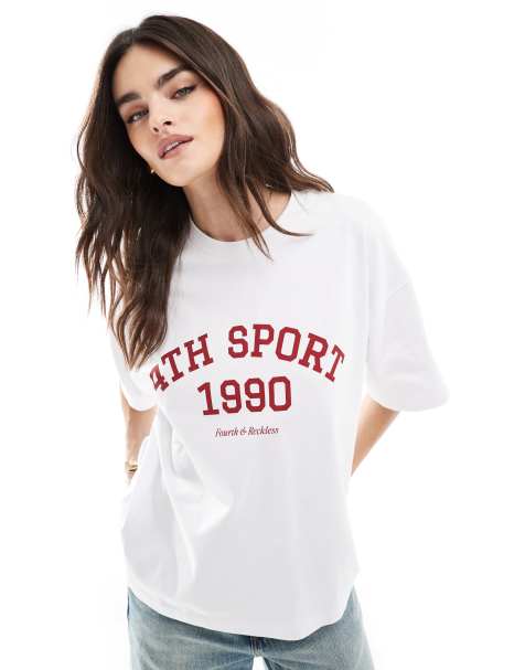 4th & Reckless – T-Shirt in Weiß mit abfallender Schulterpartie und Logoprint - view 1