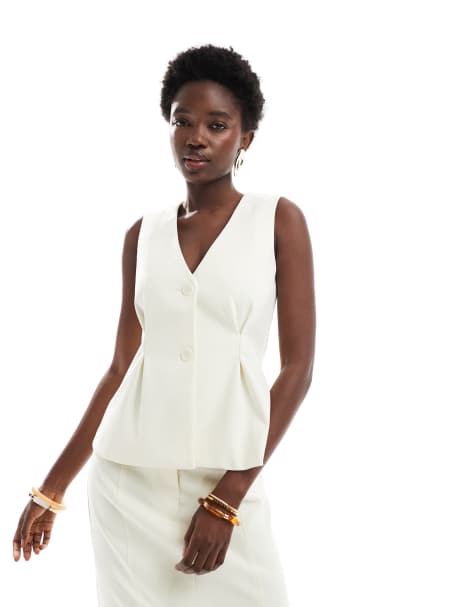 4th & Reckless tailored pleat detail vest in cream - part of a set - view 1