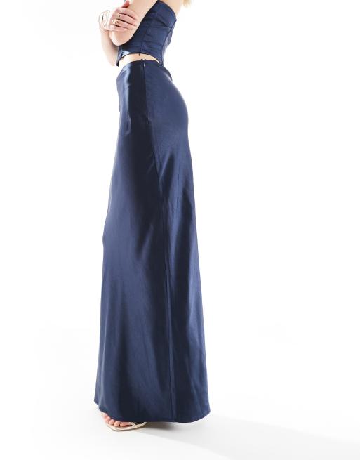 4th & Reckless Tall Exclusive – Granatowa satynowa spódnica maxi, część zestawu, 2 z 5