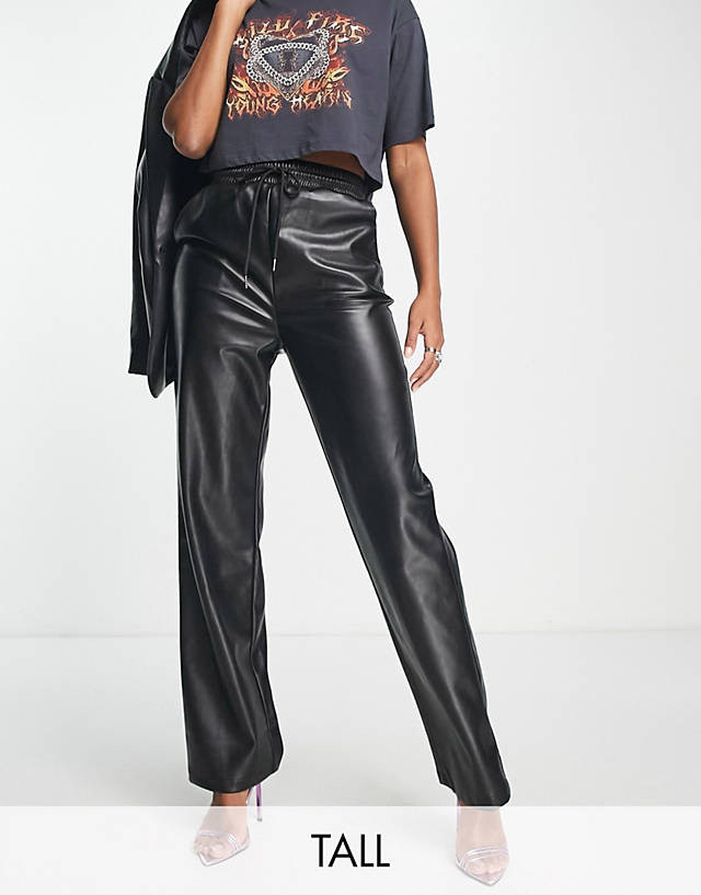 4th & Reckless Tall - exclusive leather look trousers in black