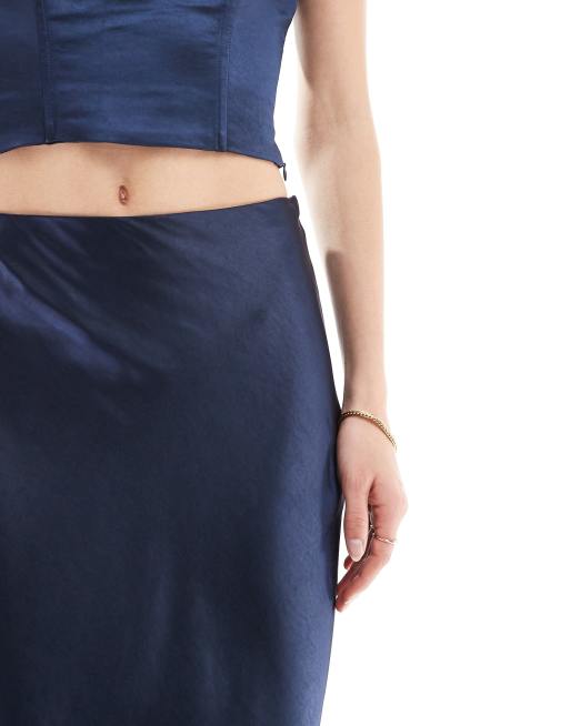 4th & Reckless Tall exclusive satin maxi skirt in navy (part of a set), 3 of 5