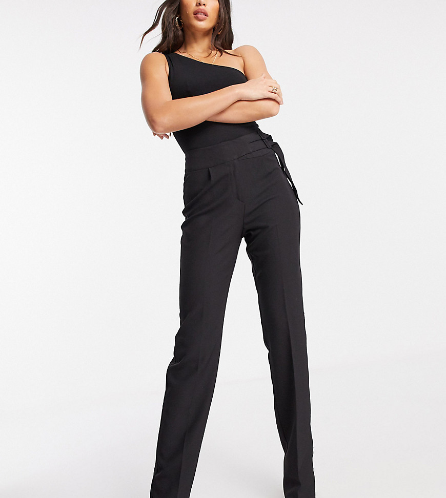 4th & Reckless Tall - Slim-fit pantalon met gespen aan zijkant in zwart