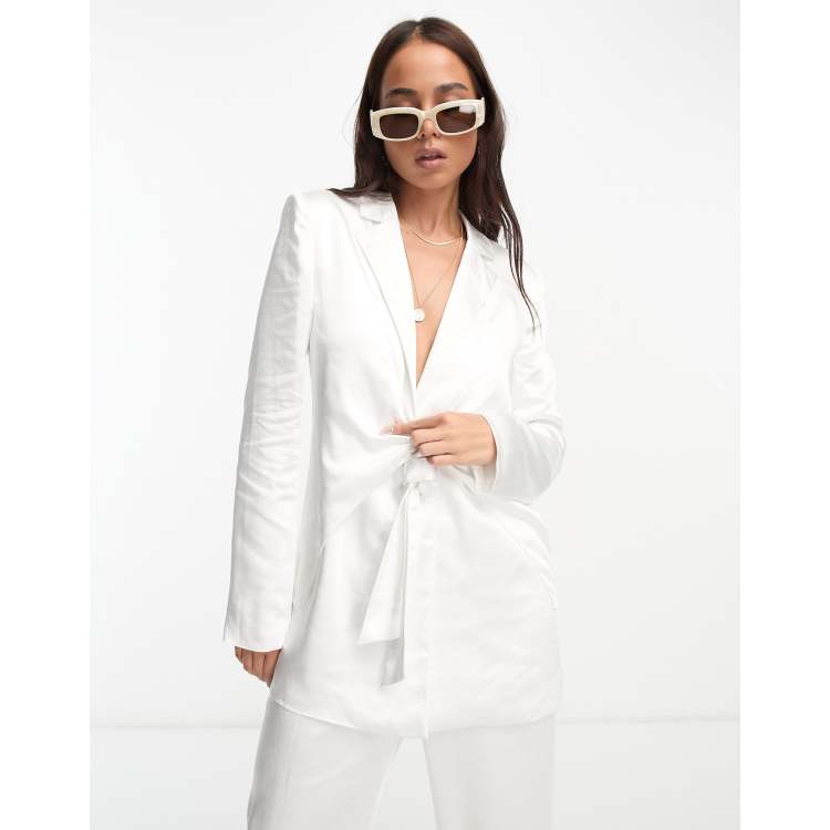 204037747-1-white?$n_750w$&wid