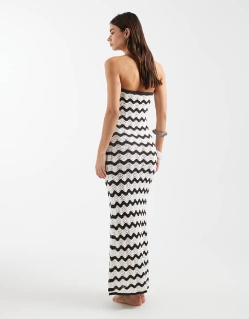 4th & Reckless – Trägerloses Maxikleid aus Häkelstrick mit Zickzackmuster in Braun und Weiß und Perlendetail&nbsp;, 4 von 4