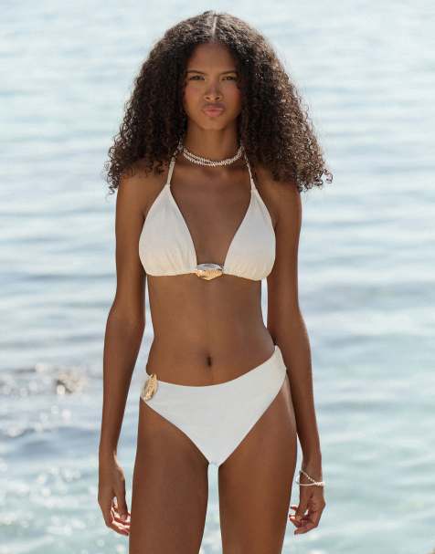 4th & Reckless triangle shell hardware detail bikini top co-ord in off white