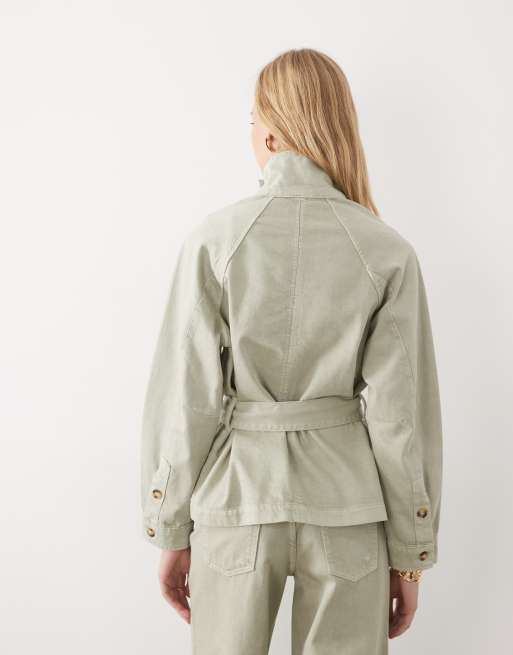 4th & Reckless twill denim funnel neck tie waist detail jacket co-ord in green, 4 of 4
