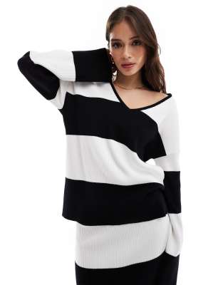 4th & Reckless 4th & Reckless v neck oversized jumper co-ord in black and white stripe-Multi