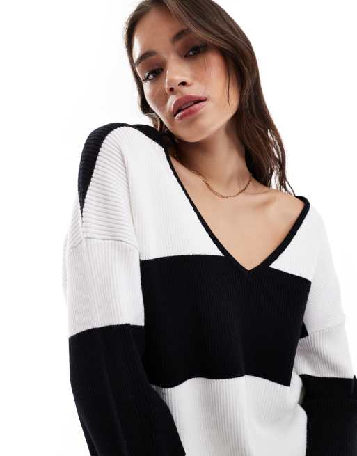 4th & Reckless v neck oversized sweater in black and white