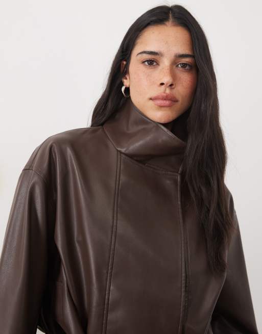 4th & Reckless veste à col cheminée, manches larges et ceinture à nouer, couleur chocolat, 2 de 4