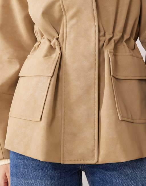 4th & Reckless veste à col cheminée, poches devant et taille cintrée en beige, 2 de 4
