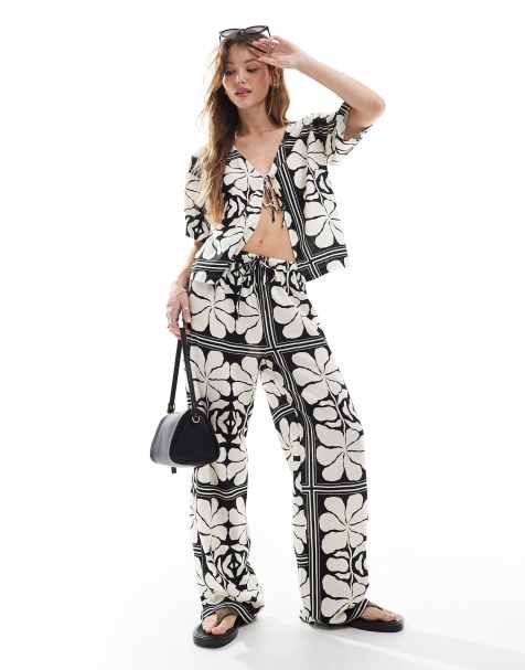 4th & Reckless linen blend tie waist beach trouser co-ord in black and white floral print